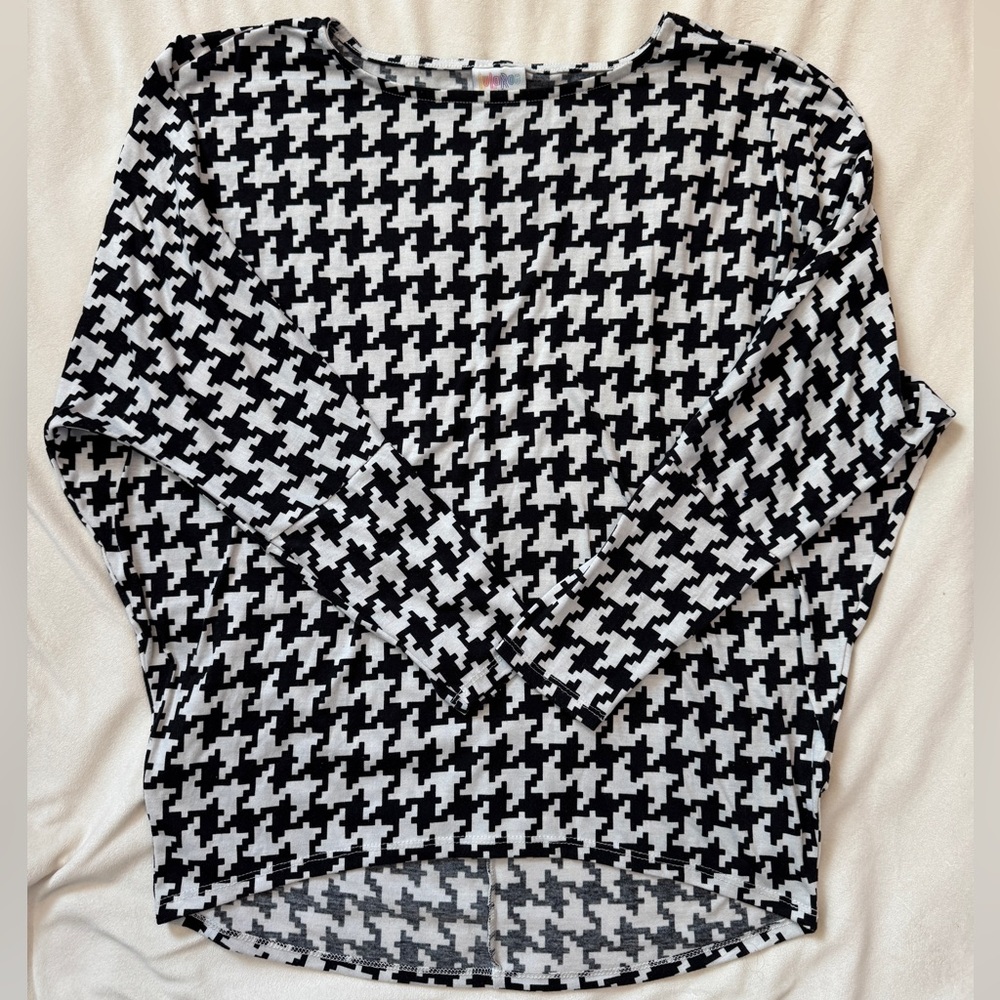 LuLaRoe Monochrome Houndstooth Top